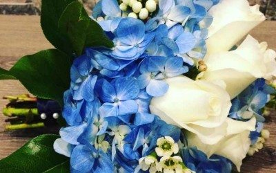 Beautiful blue wedding flower inspiration