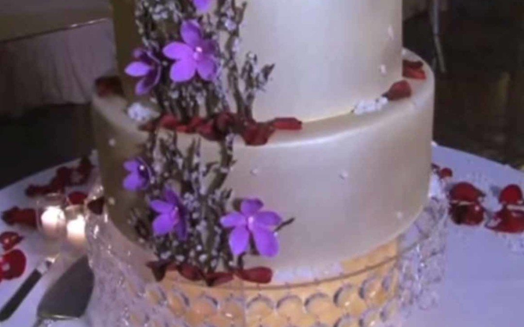 gold tiered wedding cake